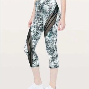 Lululemon Never Still Crop  Wildwood  Mesh Leggings Teal Blue White Size 6 (Sm)